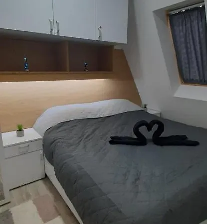 Feeling アパート Divčibare